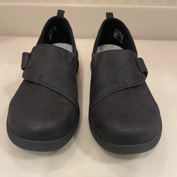 Clarks Women's Sillian 2.0 Ease Slip On Loafer - Picture 6 of 15